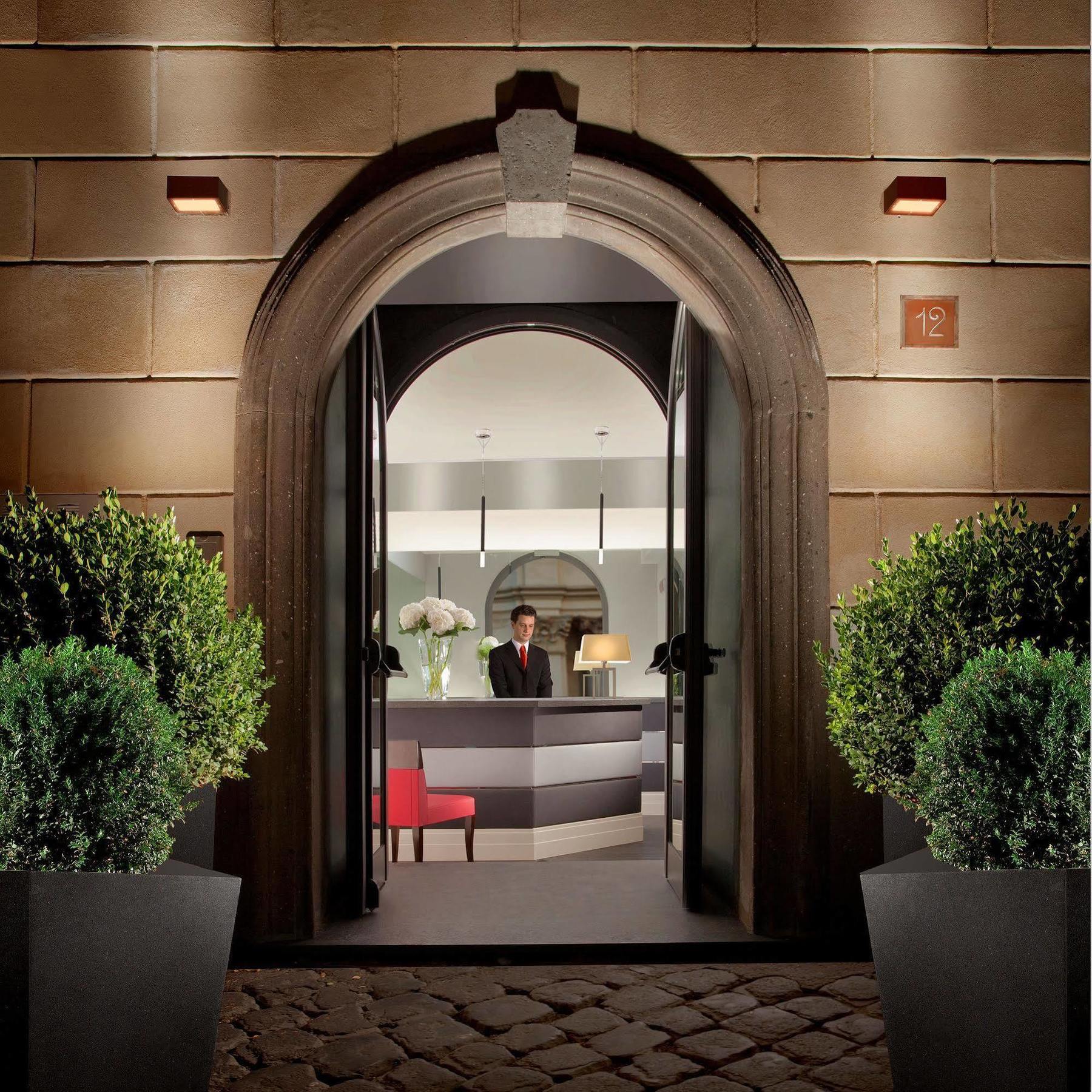 Hotel Mancino 12 Rome Bagian luar foto