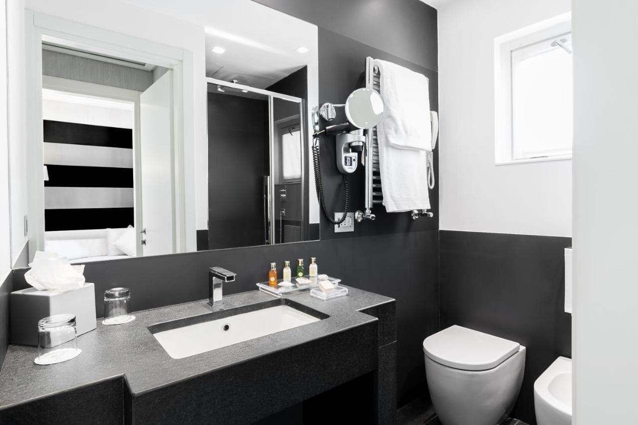 Hotel Mancino 12 Rome Bagian luar foto